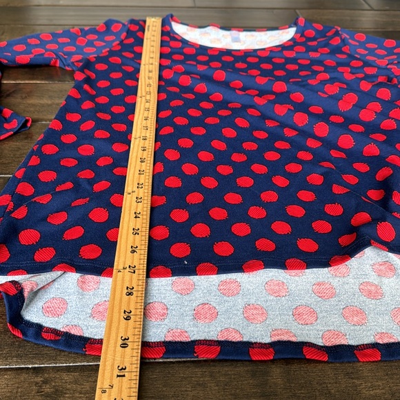 ❤️3/$30 LulaRoe Red Polka Dot Top - Picture 7 of 7